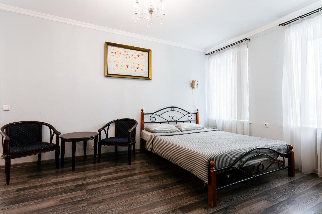 Apartment в центре киева на бессарабской площади 7